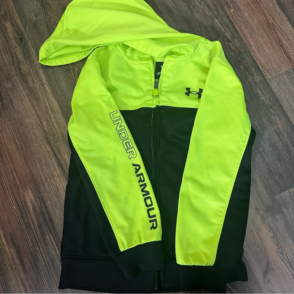Under Armour Bright Green/Black 2pc set - Zip up Jacket and Joggers Kids size 6 - Picture 3 of 12